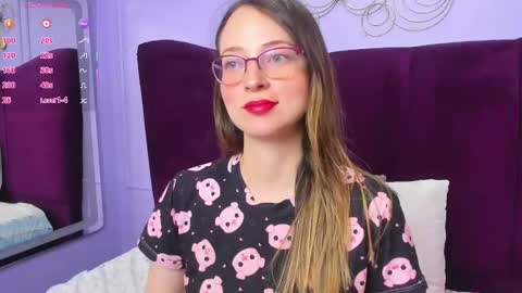 Snapshot of ambeerrwood_ chatting on 03/02/25, 11:39 . Amber Wood . online show from 03/02/25, 11:39
