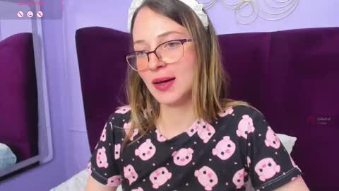 Snapshot of ambeerrwood_ chatting on 03/02/25, 02:43 . Amber Wood . online show from 03/02/25, 02:43