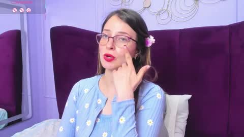 Snapshot of ambeerrwood_ chatting on 03/05/25, 05:50 . Amber Wood . online show from 03/05/25, 05:50