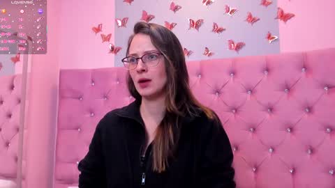 Snapshot of ambeerrwood_ chatting on 09/28/25, 11:48 . Amber Wood . online show from 09/28/25, 11:48