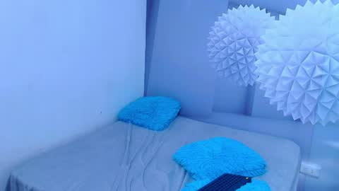 Snapshot of ambel_rose chatting on 05/15/26, 01:12 ambel_rose online show from 05/15/26, 01:12