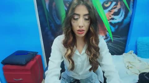 Snapshot of ambel_rose chatting on 06/05/26, 06:35 ambel_rose online show from 06/05/26, 06:35