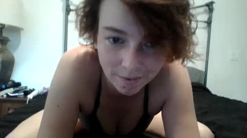 Snapshot of amber420kitty chatting on 10/08/25, 12:41 amber420kitty online show from 10/08/25, 12:41