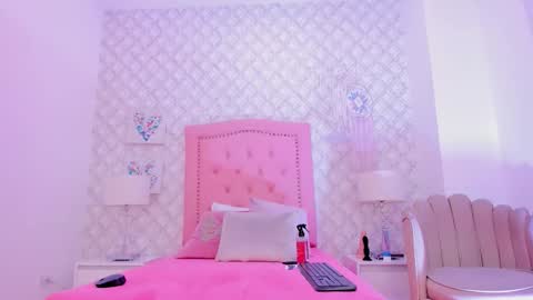 amber  ferrera online show from 01/09/26, 08:21