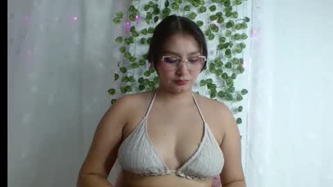 Snapshot of amber__muse chatting on 03/08/26, 11:14 Amber online show from 03/08/26, 11:14