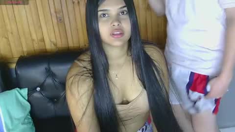 Snapshot of amber_and_ray chatting on 10/26/25, 01:44 Ray and Amber online show from 10/26/25, 01:44