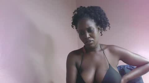 amber_cutie2 online show from 12/16/25, 07:08