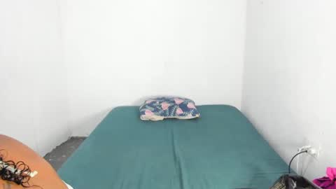 Snapshot of amber_lee20 chatting on 11/05/25, 10:10 LUISA online show from 11/05/25, 10:10