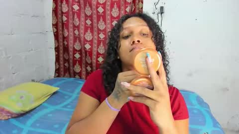 Snapshot of amber_lee20 chatting on 01/09/26, 12:13 LUISA online show from 01/09/26, 12:13