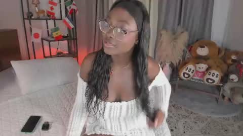 Snapshot of amber_maxwell chatting on 07/12/26, 09:17 Amber online show from 07/12/26, 09:17