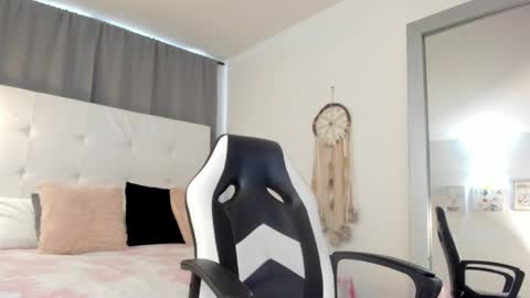 Amber Novoa online show from 02/08/26, 01:36