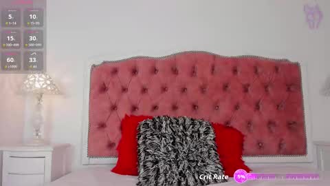 Snapshot of amber_roose75 chatting on 10/06/25, 12:13 julieta  online show from 10/06/25, 12:13