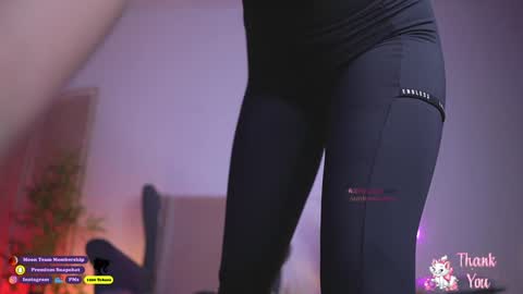 Snapshot of ambercb chatting on 11/12/25, 08:19 Amber online show from 11/12/25, 08:19