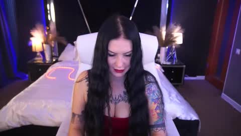 Anna online show from 10/01/25, 06:19