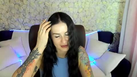 Snapshot of amberdismond chatting on 05/08/26, 06:08 Anna online show from 05/08/26, 06:08