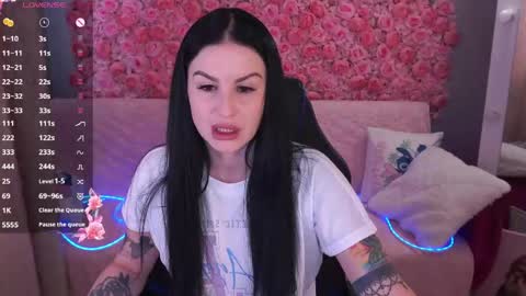 Snapshot of amberdismond chatting on 05/11/26, 05:35 Anna online show from 05/11/26, 05:35