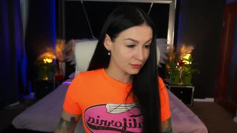 Snapshot of amberdismond chatting on 05/13/26, 06:11 Anna online show from 05/13/26, 06:11