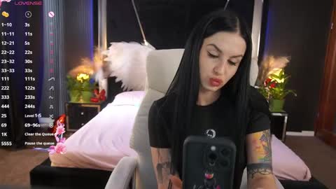 Snapshot of amberdismond chatting on 05/22/26, 12:55 Anna online show from 05/22/26, 12:55