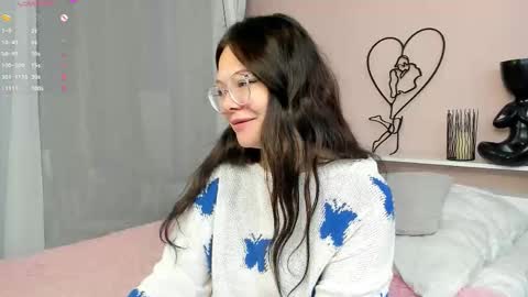 Snapshot of ambergothsly chatting on 09/15/25, 09:53 Taya online show from 09/15/25, 09:53