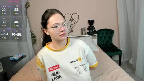 Snapshot of ambergothsly chatting on 09/28/25, 06:19 Taya online show from 09/28/25, 06:19