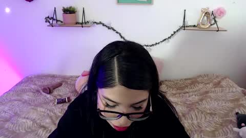 Amber Jeong online show from 12/30/24, 01:26