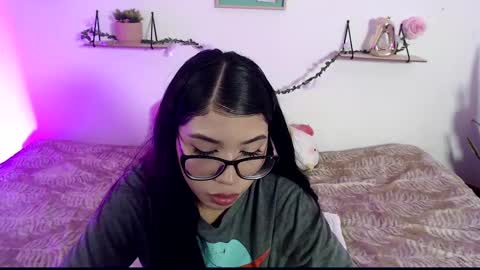 Amber Jeong online show from 01/14/25, 02:50