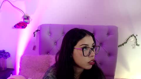 Amber Jeong online show from 01/21/25, 12:04