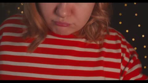 Snapshot of amberlyyy chatting on 12/13/24, 05:05 my name is Sonya but you can call me your favorite girl 3 online show from 12/13/24, 05:05