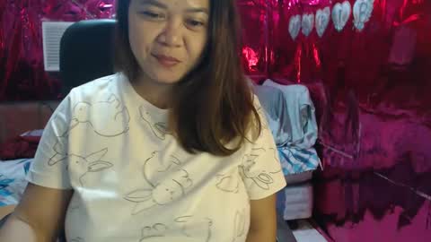 Snapshot of ambisyosa_moore chatting on 01/23/25, 03:32 Marie online show from 01/23/25, 03:32