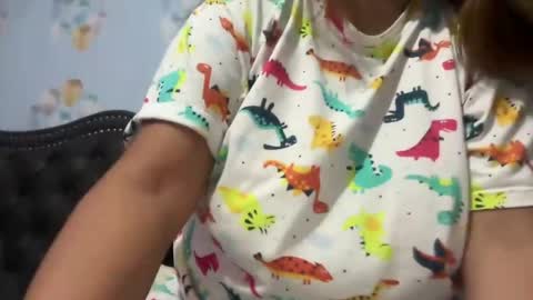 Snapshot of ambisyosa_moore chatting on 05/28/26, 04:59 Marie online show from 05/28/26, 04:59