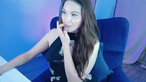 AmbraEnm online show from 10/19/25, 08:31