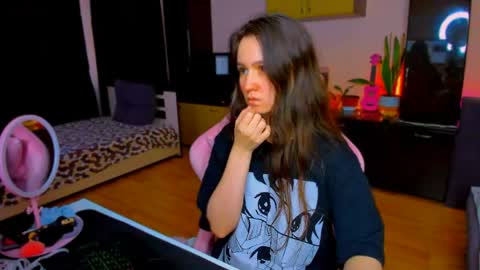 Snapshot of ameli_moon chatting on 05/27/26, 03:31 Eileen online show from 05/27/26, 03:31
