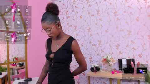 Snapshot of amelia_adms chatting on 03/06/25, 07:10 Amelia Adams online show from 03/06/25, 07:10