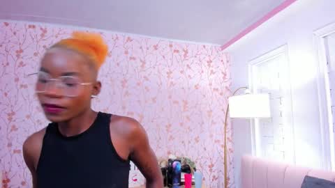 Snapshot of amelia_adms chatting on 09/16/25, 07:04 Amelia Adams online show from 09/16/25, 07:04