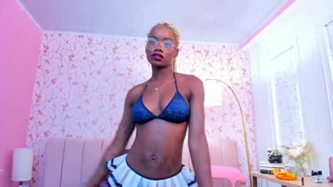 Snapshot of amelia_adms chatting on 10/14/25, 07:36 Amelia Adams online show from 10/14/25, 07:36