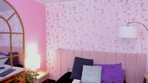 Snapshot of amelia_adms chatting on 10/26/25, 12:00 Amelia Adams online show from 10/26/25, 12:00