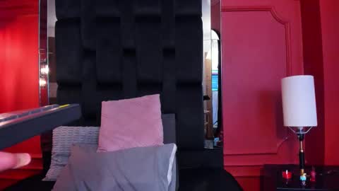 Snapshot of amelia_adms chatting on 11/25/25, 04:40 Amelia Adams online show from 11/25/25, 04:40