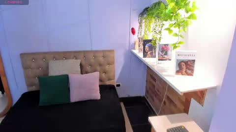 Amelia Adams online show from 07/10/26, 12:08
