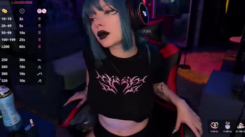 Amelia Aley  online show from 09/14/25, 11:09