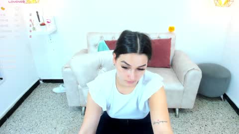 A M E L I A   online show from 12/03/24, 09:44