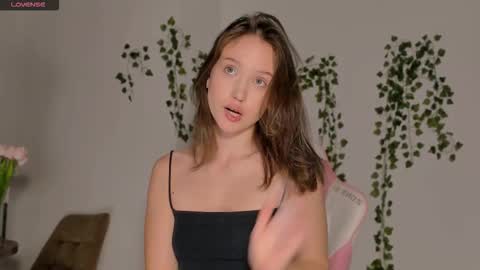 Snapshot of amelia_lein chatting on 09/19/25, 11:49 Your Amelia online show from 09/19/25, 11:49