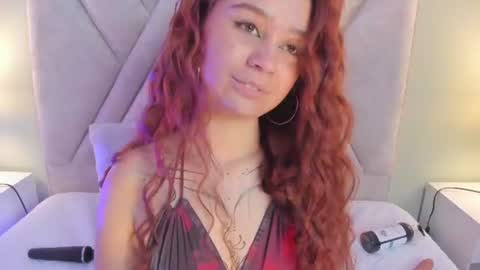 Snapshot of amelia_saenz_ chatting on 07/28/26, 09:03 Amelia online show from 07/28/26, 09:03