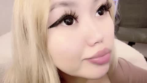 Amelia online show from 02/28/25, 04:10