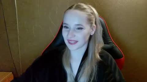 Amelia  online show from 06/10/26, 07:24