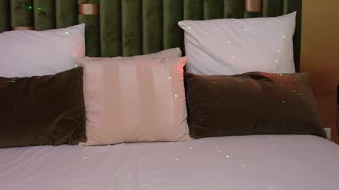 Amelia online show from 12/04/24, 06:44