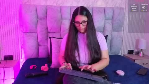 AMELIA CASTELL  online show from 04/12/26, 03:17