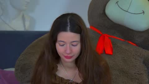 Amelia online show from 10/21/25, 07:03