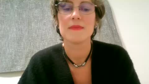 Snapshot of ameliaishka chatting on 10/06/25, 04:10 Ameliaishka online show from 10/06/25, 04:10