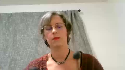 Snapshot of ameliaishka chatting on 10/11/25, 02:11 Ameliaishka online show from 10/11/25, 02:11