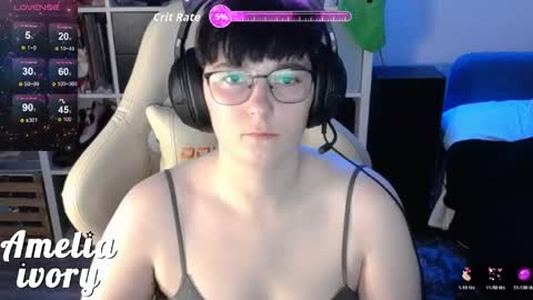 Snapshot of ameliaivory chatting on 05/18/26, 01:24 ameliaivory online show from 05/18/26, 01:24